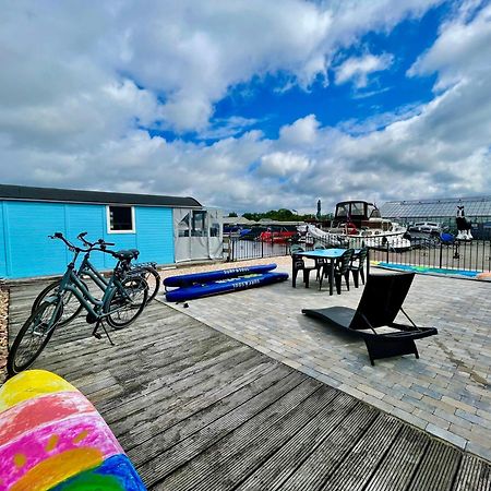 Island Sleeping Hotel Aalsmeer Buitenkant foto